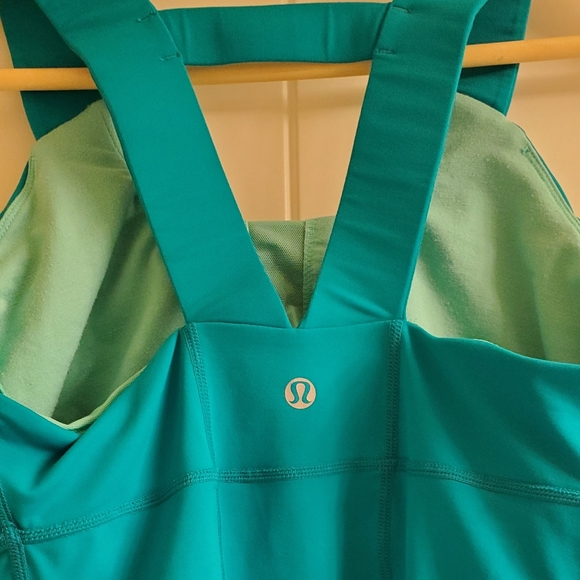 Vintage Style Lululemon Tank - Picture 4 of 7